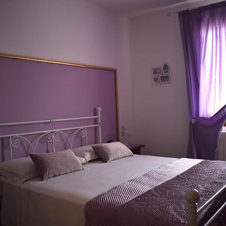オッキオベッロ A Casa Di Laura Bed & Breakfast エクステリア 写真