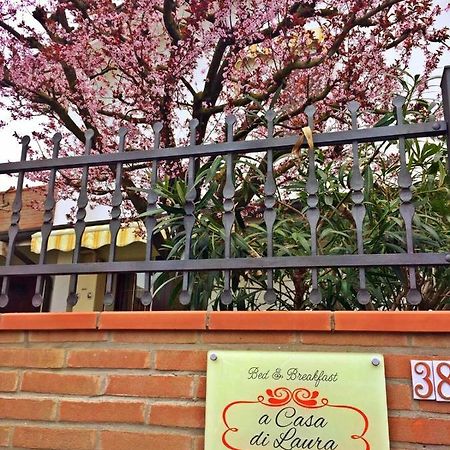 オッキオベッロ A Casa Di Laura Bed & Breakfast エクステリア 写真